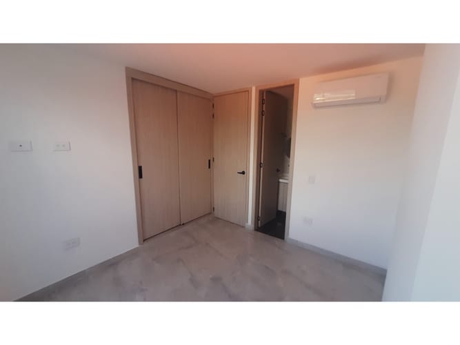 Apartamento de 3 alcobas en venta en El Llanito, Girón, 62 m² · foto 18 de 19