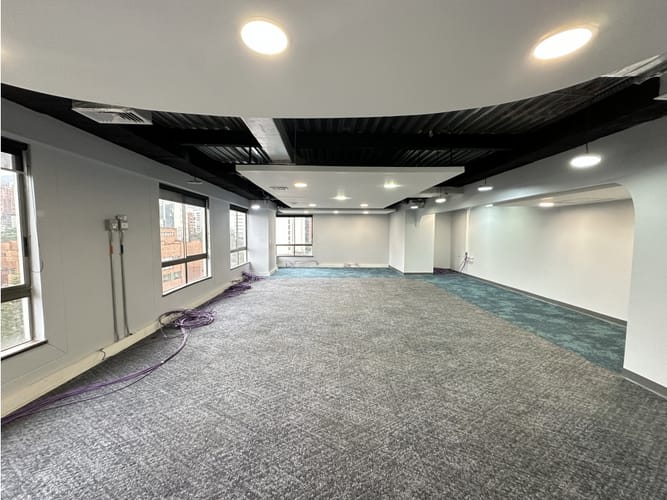 Oficina en arriendo en Milla De Oro, Medellín, 431 m² · foto 3 de 15