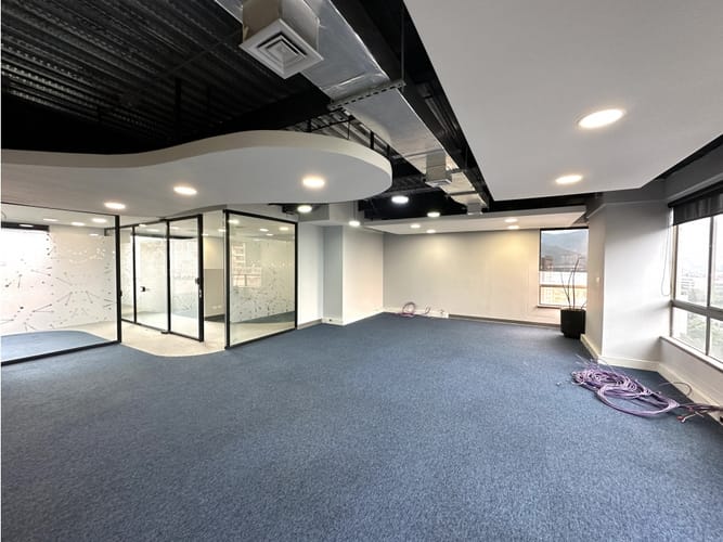 Oficina en arriendo en Milla De Oro, Medellín, 431 m² · foto 7 de 15