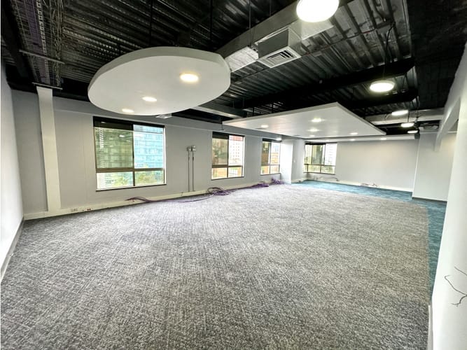 Oficina en arriendo en Milla De Oro, Medellín, 431 m² · foto 8 de 15