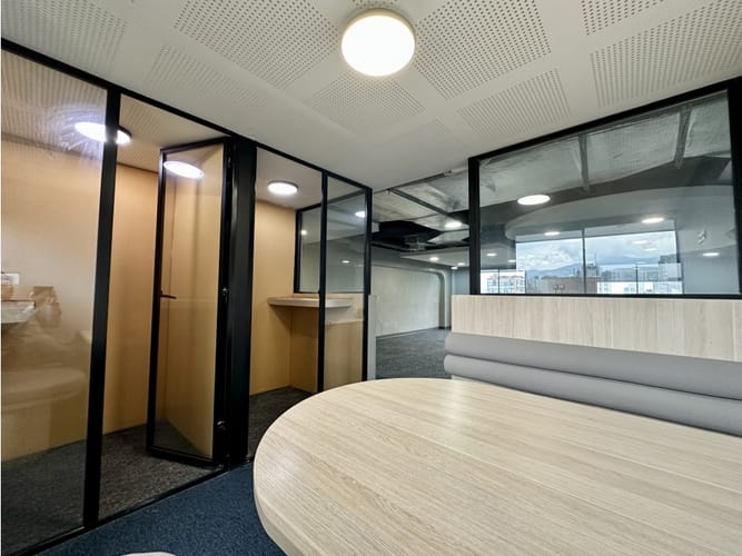 Oficina en arriendo en Milla De Oro, Medellín, 431 m² · foto 11 de 15