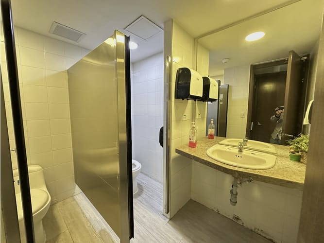 Oficina en arriendo en Milla De Oro, Medellín, 431 m² · foto 14 de 15