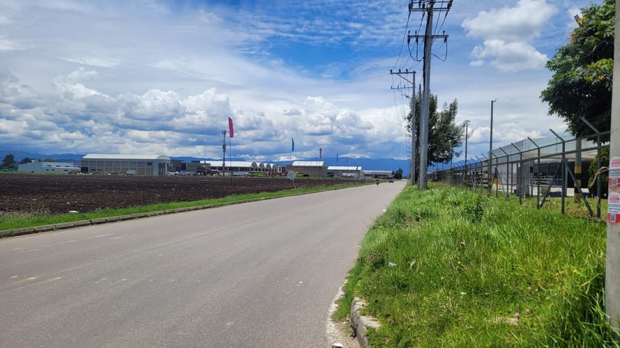Lote en venta en Siberia, Cota, 2537 m² · foto 3 de 5