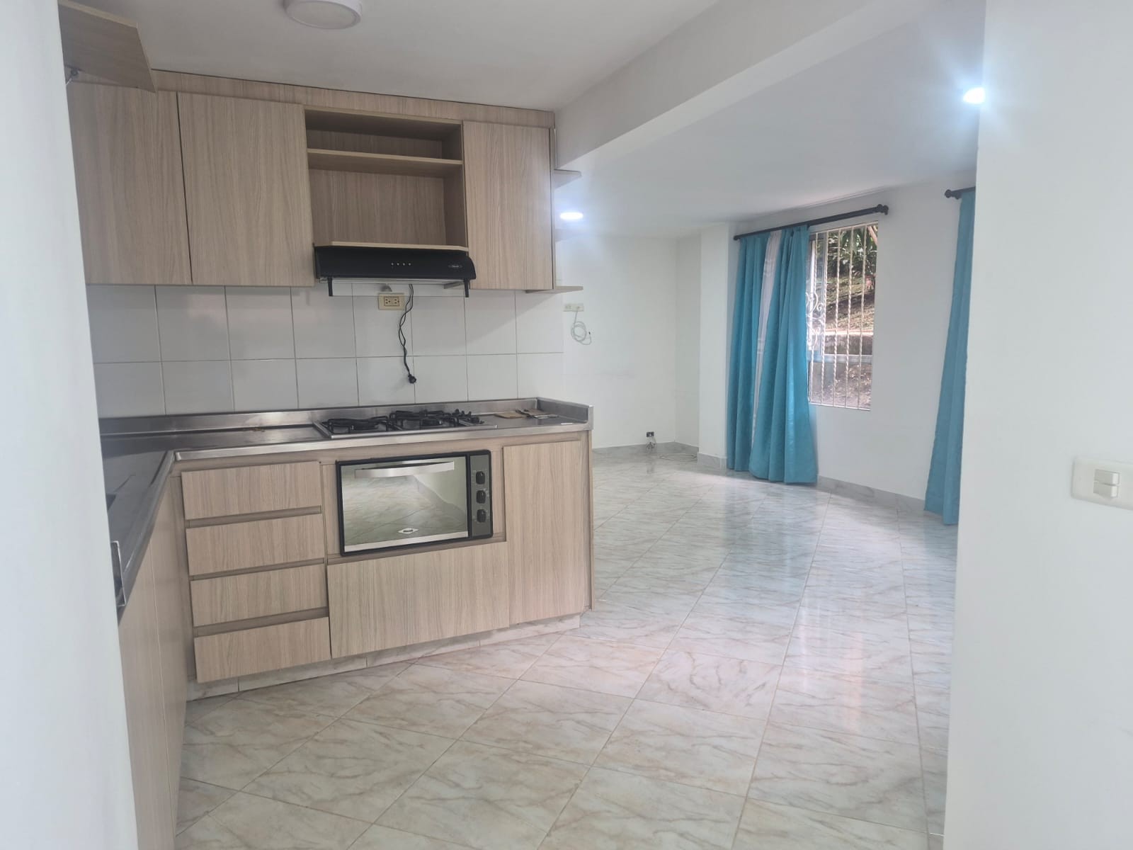 Apartamento en venta en El Poblado, Medellín · foto 2 de 15