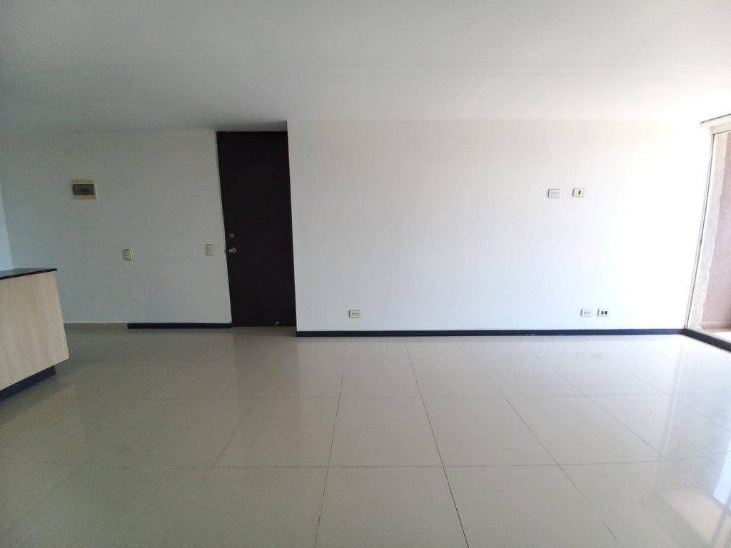 Apartamento en arriendo en Ciudad Del Río, Medellín · foto 4 de 19