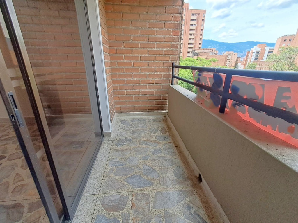 Apartamento en arriendo en Laureles, Medellín · foto 13 de 20