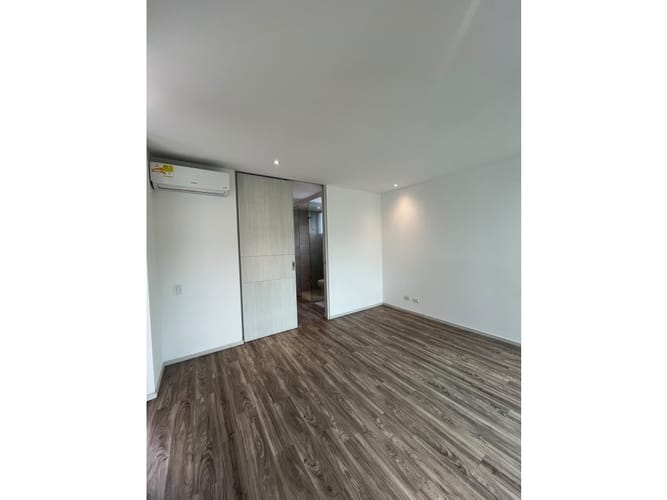 Apartaestudio en arriendo en El Poblado, Medellín, 76 m² · foto 5 de 8