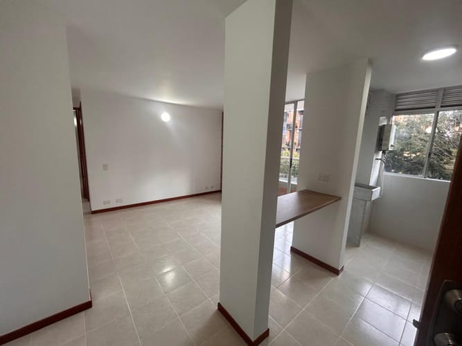 Apartamento de 2 alcobas en arriendo en Castropol, Medellín, 55 m² · foto 2 de 21