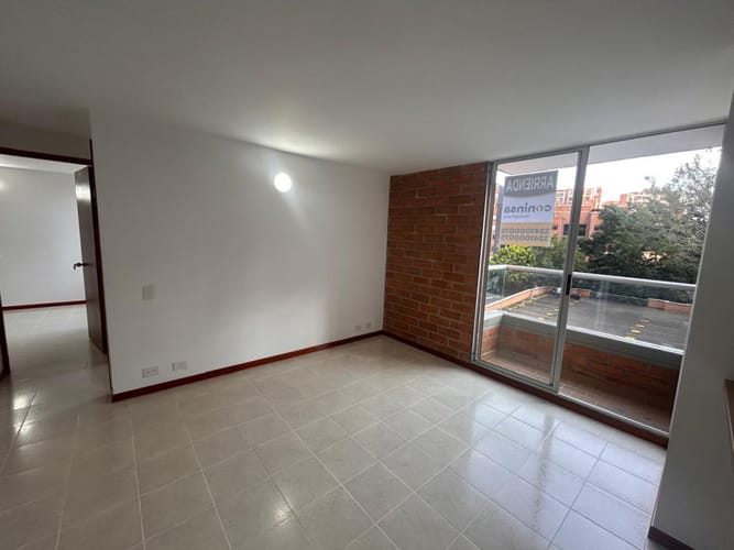 Apartamento de 2 alcobas en arriendo en Castropol, Medellín, 55 m² · foto 3 de 21