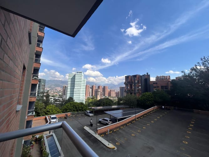 Apartamento de 2 alcobas en arriendo en Castropol, Medellín, 55 m² · foto 5 de 21