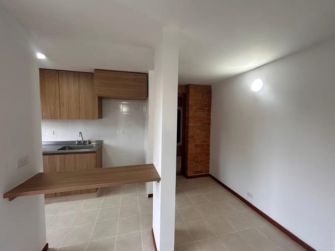 Apartamento de 2 alcobas en arriendo en Castropol, Medellín, 55 m² · foto 8 de 21