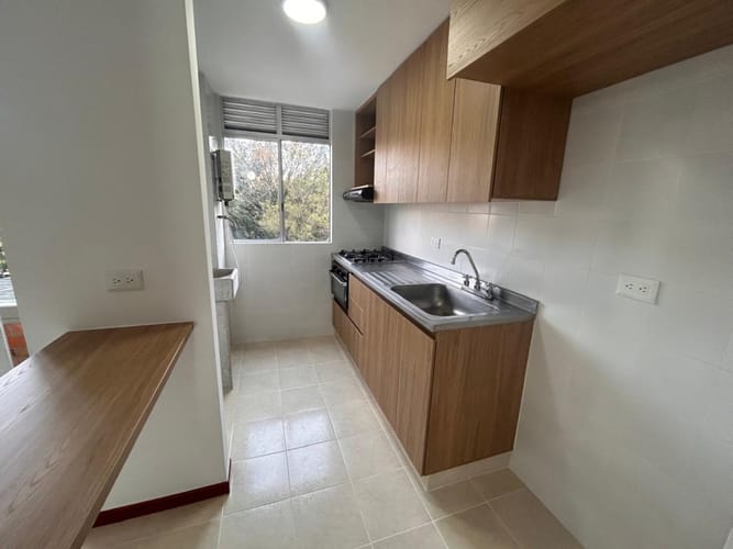 Apartamento de 2 alcobas en arriendo en Castropol, Medellín, 55 m² · foto 12 de 21
