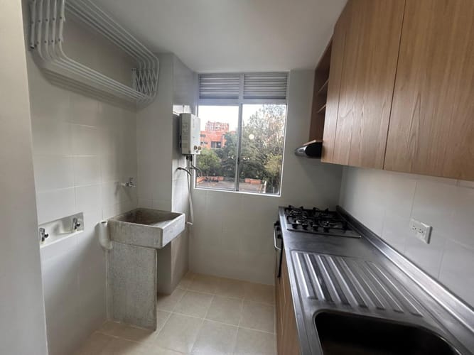 Apartamento de 2 alcobas en arriendo en Castropol, Medellín, 55 m² · foto 13 de 21