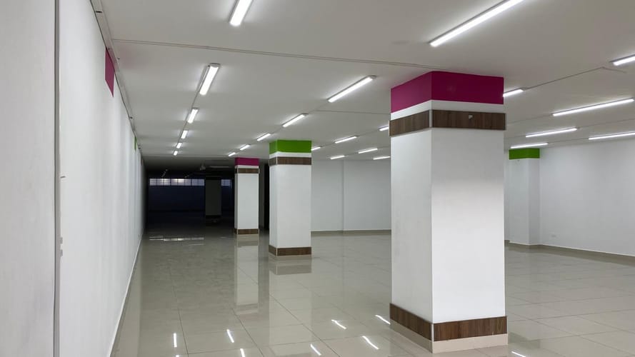 Local en arriendo en Sector Lago Uribe, Pereira, 400 m² · foto 2 de 9