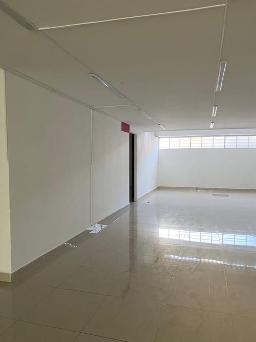 Local en arriendo en Sector Lago Uribe, Pereira, 400 m² · foto 4 de 9