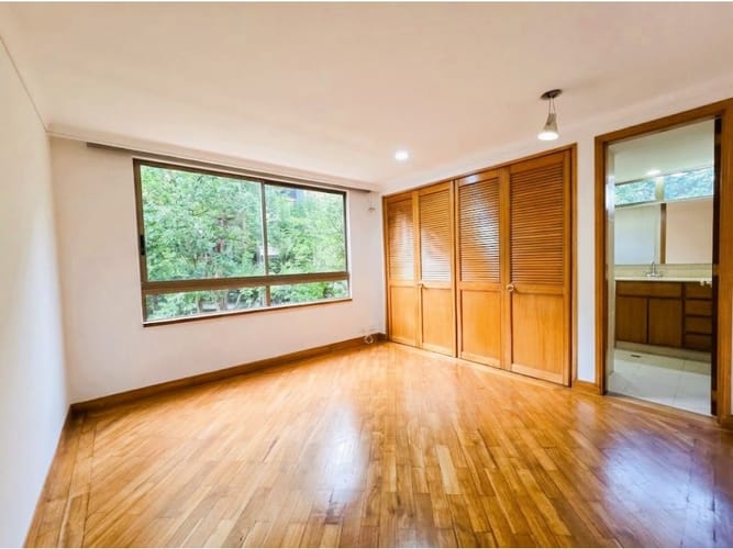 Apartamento de 4 alcobas en arriendo en El Poblado, Medellín, 210 m² · foto 16 de 20