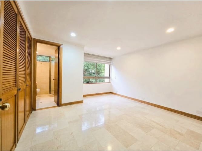 Apartamento de 4 alcobas en arriendo en El Poblado, Medellín, 210 m² · foto 19 de 20