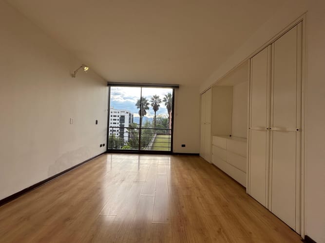 Apartaestudio en arriendo en Los Naranjos, Medellín, 70 m² · foto 15 de 16