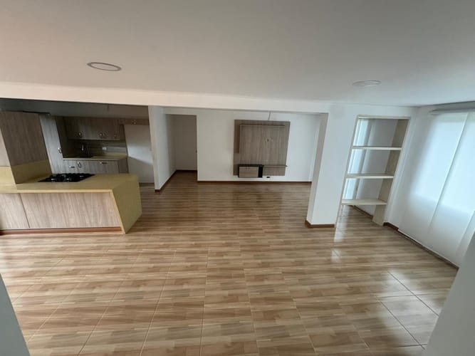 Apartamento de 4 alcobas en venta en Loma Del Escobero, Envigado, 133 m² · foto 3 de 6