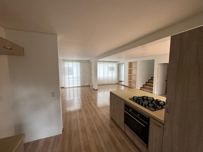 Apartamento de 4 alcobas en venta en Loma Del Escobero, Envigado, 133 m² · foto 4 de 6