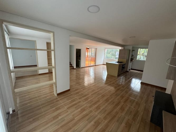 Apartamento de 4 alcobas en venta en Loma Del Escobero, Envigado, 133 m² · foto 5 de 6