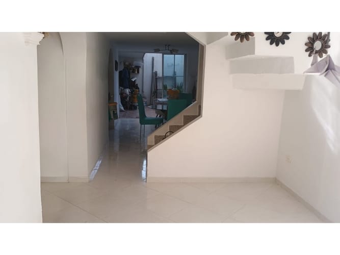 Casa de 4 alcobas en venta en Lagos Iii, Floridablanca, 142 m² · foto 2 de 24