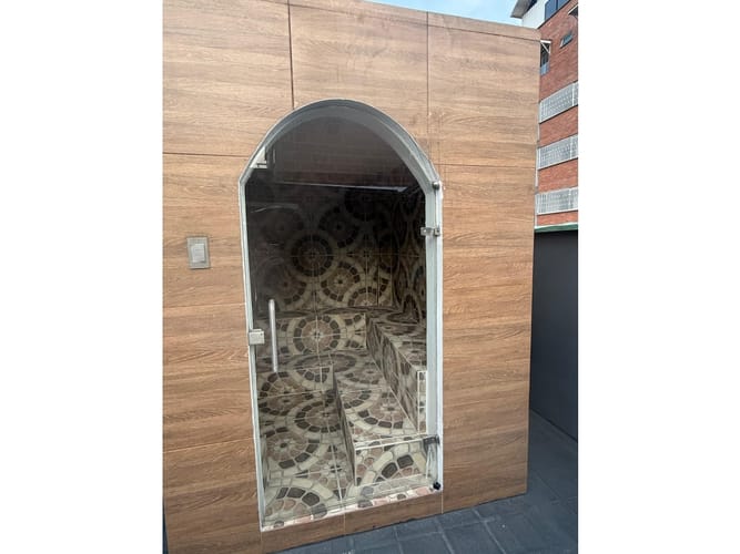 Casa de 5 alcobas en venta en Los Colores, Medellín, 371 m² · foto 18 de 24