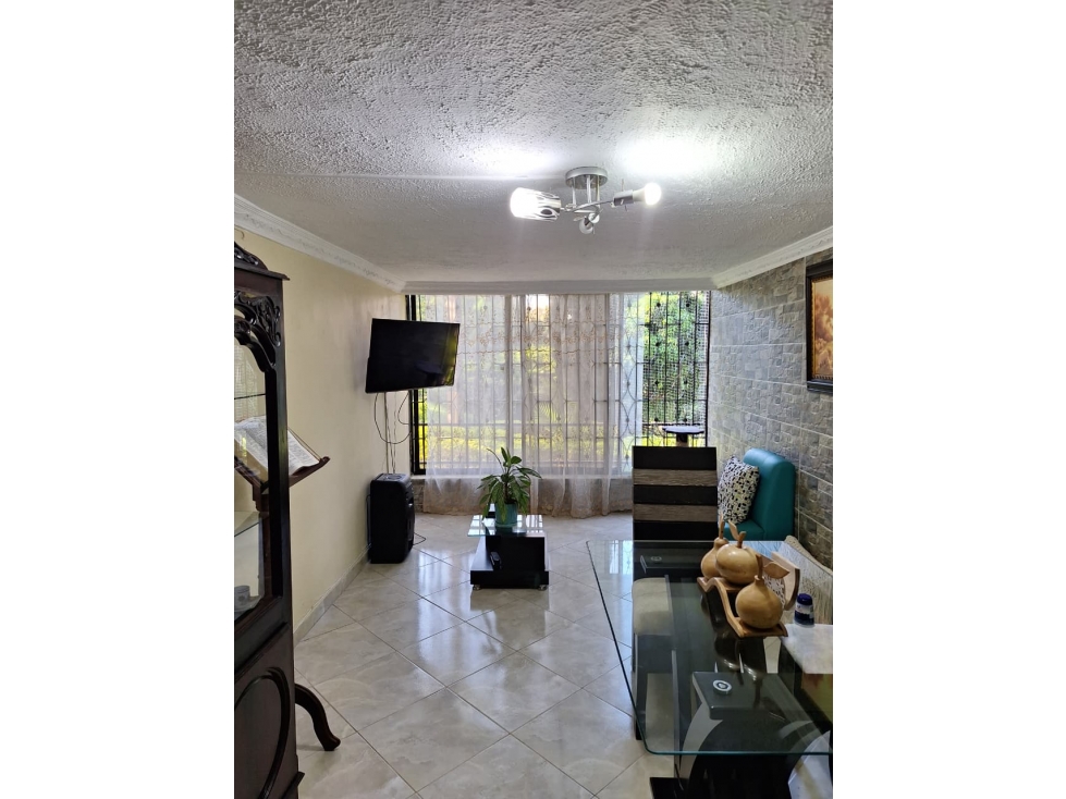 Apartamento en venta en La Milagrosa, Medellín · foto 2 de 17