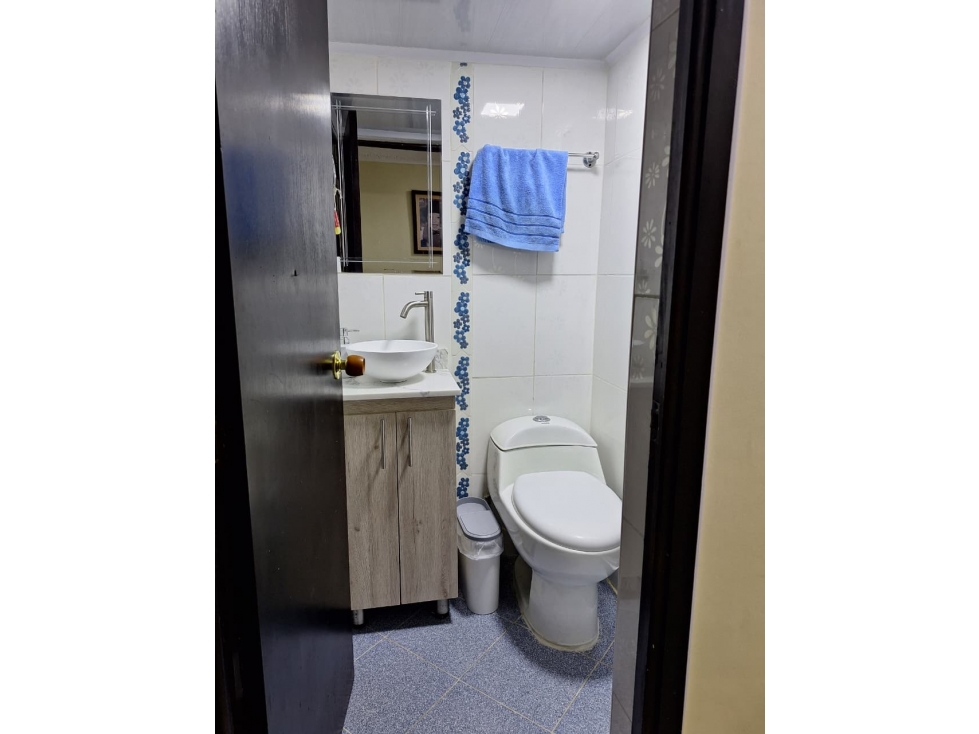 Apartamento en venta en La Milagrosa, Medellín · foto 4 de 17