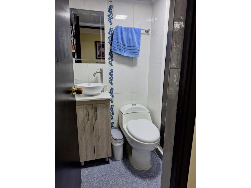 Apartamento en venta en La Milagrosa, Medellín · foto 6 de 17