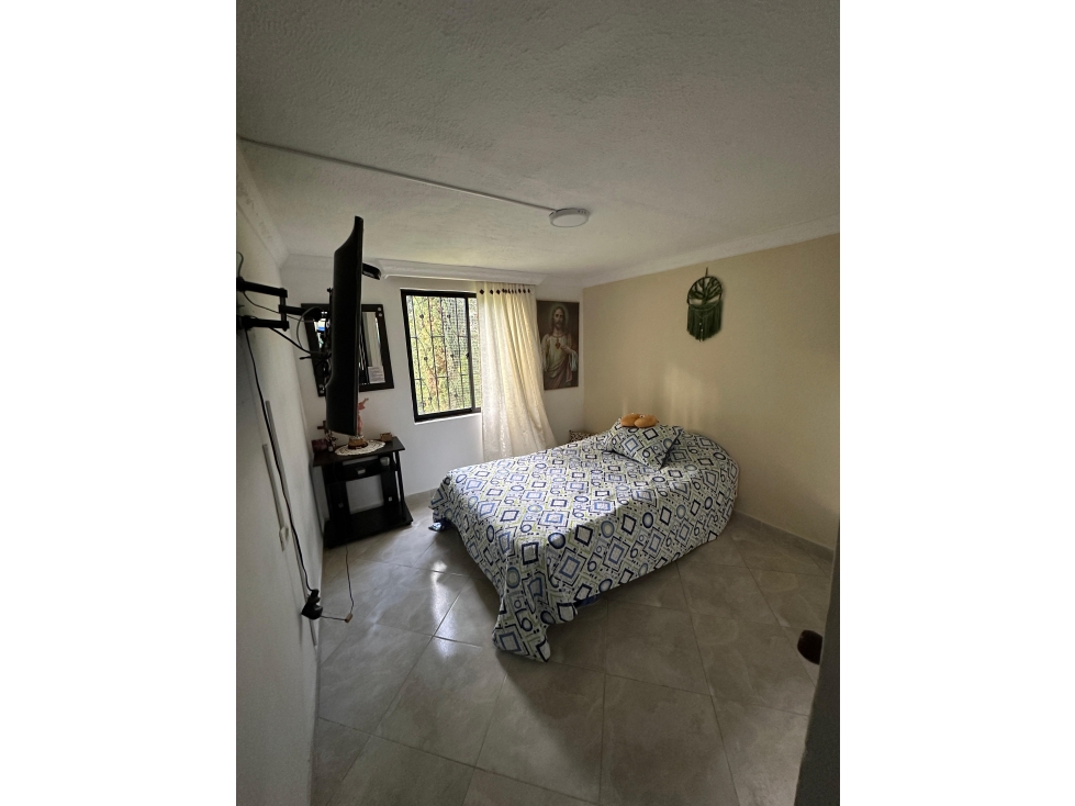 Apartamento en venta en La Milagrosa, Medellín · foto 13 de 17