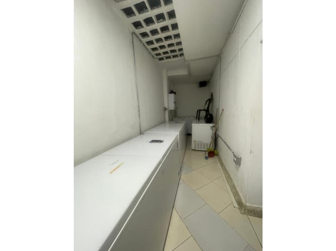 Local en venta en Andalucia, Bello, 75 m² · foto 8 de 13