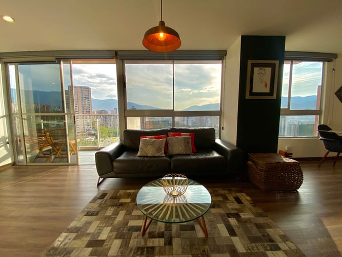 Apartamento de 2 alcobas en venta en El Poblado, Medellín, 92 m² · foto 6 de 15