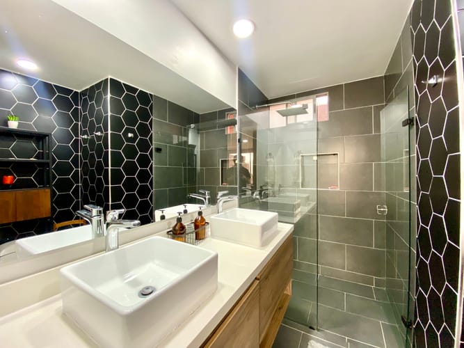 Apartamento de 2 alcobas en venta en El Poblado, Medellín, 92 m² · foto 9 de 15