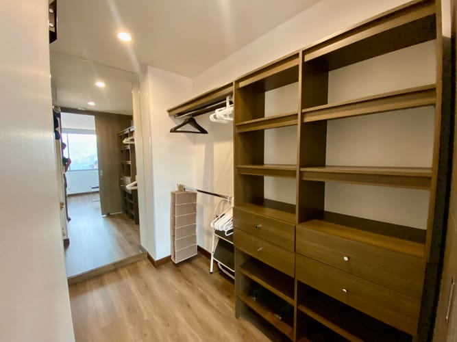 Apartamento de 2 alcobas en venta en El Poblado, Medellín, 92 m² · foto 11 de 15
