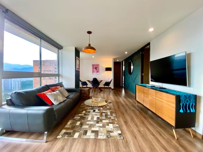 Apartamento de 2 alcobas en venta en El Poblado, Medellín, 92 m² · foto 2 de 15