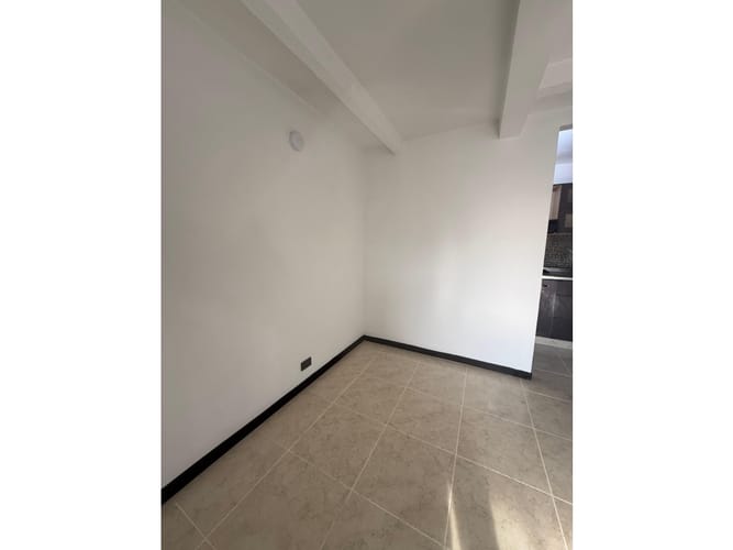 Apartamento de 3 alcobas en venta en Los Colores, Medellín, 83 m² · foto 14 de 18