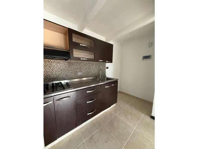 Apartamento de 3 alcobas en venta en Los Colores, Medellín, 83 m² · foto 16 de 18