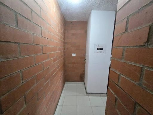 Apartamento de 3 alcobas en arriendo en Cr. La Finca Sm 9, Madrid, 77 m² · foto 23 de 23