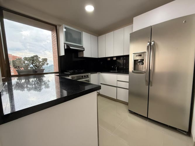 Apartamento de 2 alcobas en arriendo en El Tesoro, Medellín, 105 m² · foto 9 de 21