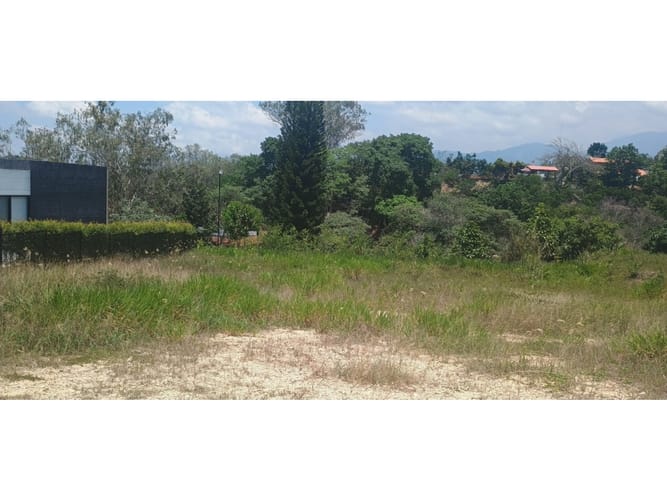 Lote en venta en Ruitoque Bajo, Girón, 692 m² · foto 2 de 5