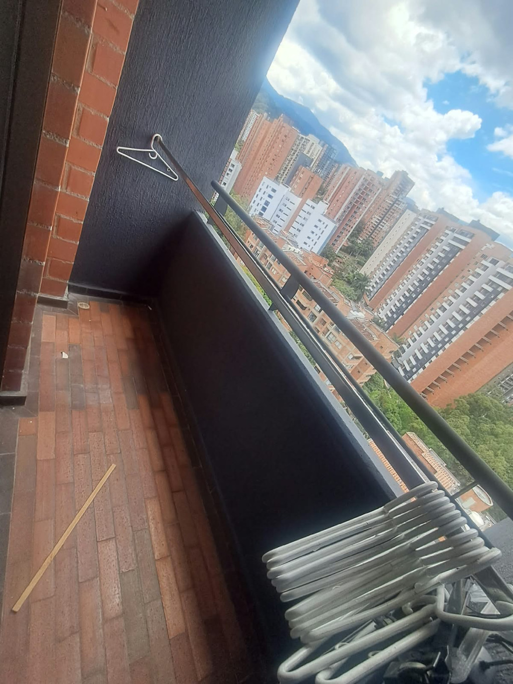 Apartamento en venta en Loma De Los Bernal, Medellín · foto 14 de 24