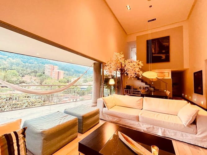 Apartamento de 3 alcobas en venta en El Poblado, Medellín, 202 m² · foto 8 de 18