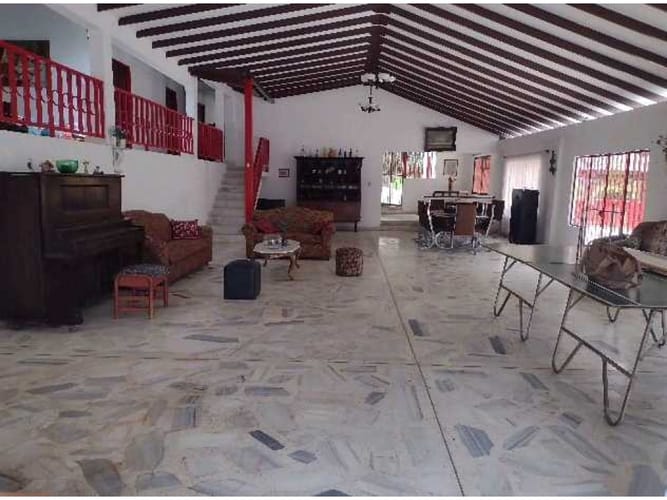 Casa de 8 alcobas en venta en Campo Alegre, Santa Marta, 600 m² · foto 5 de 24