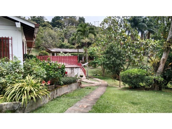 Casa de 8 alcobas en venta en Campo Alegre, Santa Marta, 600 m² · foto 7 de 24