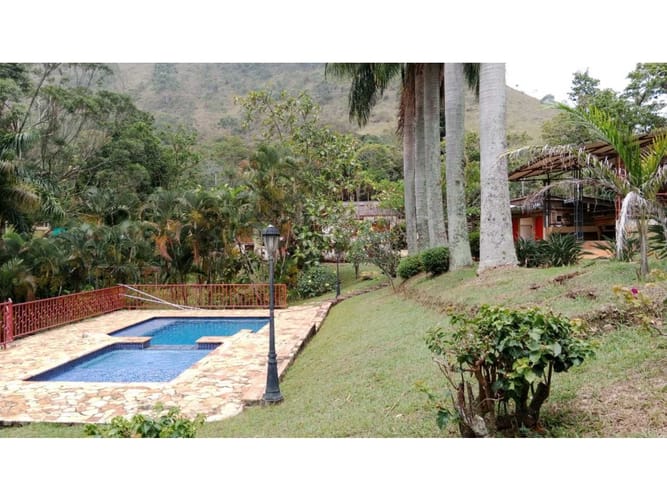 Casa de 8 alcobas en venta en Campo Alegre, Santa Marta, 600 m² · foto 8 de 24