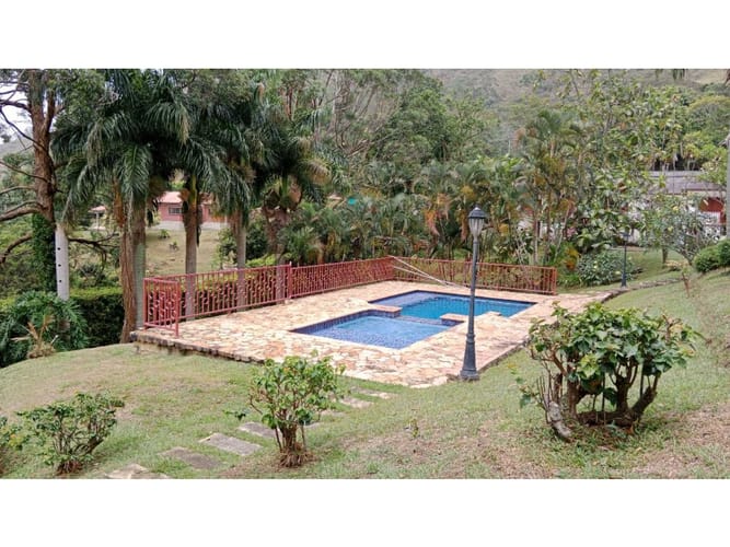 Casa de 8 alcobas en venta en Campo Alegre, Santa Marta, 600 m² · foto 9 de 24