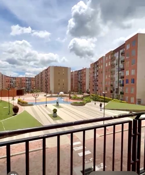 Apartamento de 3 alcobas en venta en Conjunto Residencial Abundara, Madrid, 63 m² · foto 8 de 24