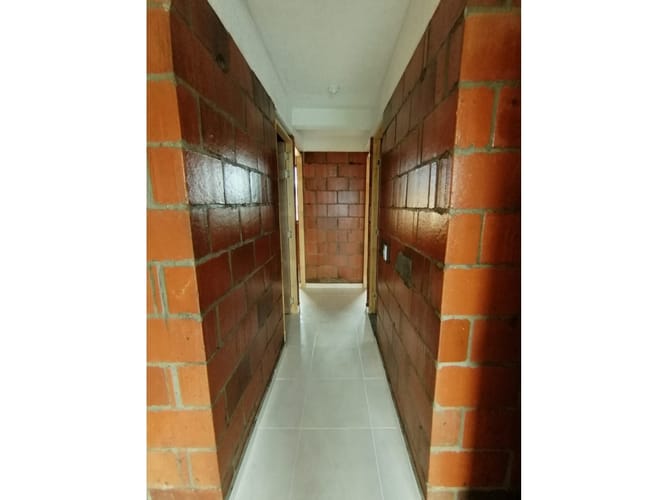 Apartamento de 3 alcobas en venta en Hsd. La Meseta, Girón, 53 m² · foto 7 de 7