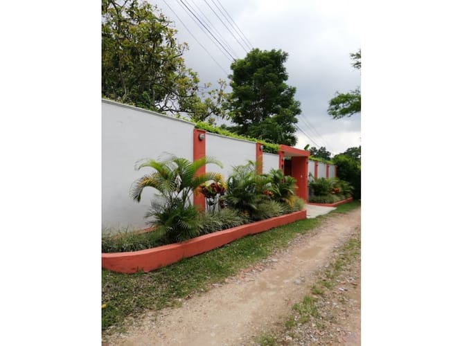 Casa de 5 alcobas en venta en Ruitoque, Piedecuesta, 550 m² · foto 2 de 24